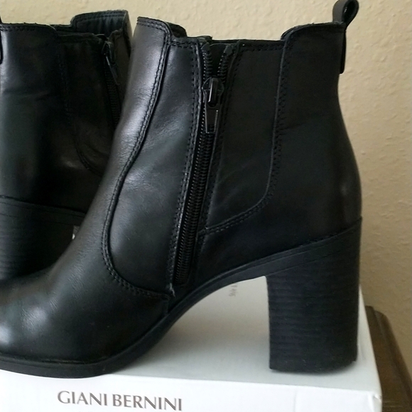 Giani Bernini Black Memory Foam Boots - Picture 5 of 8